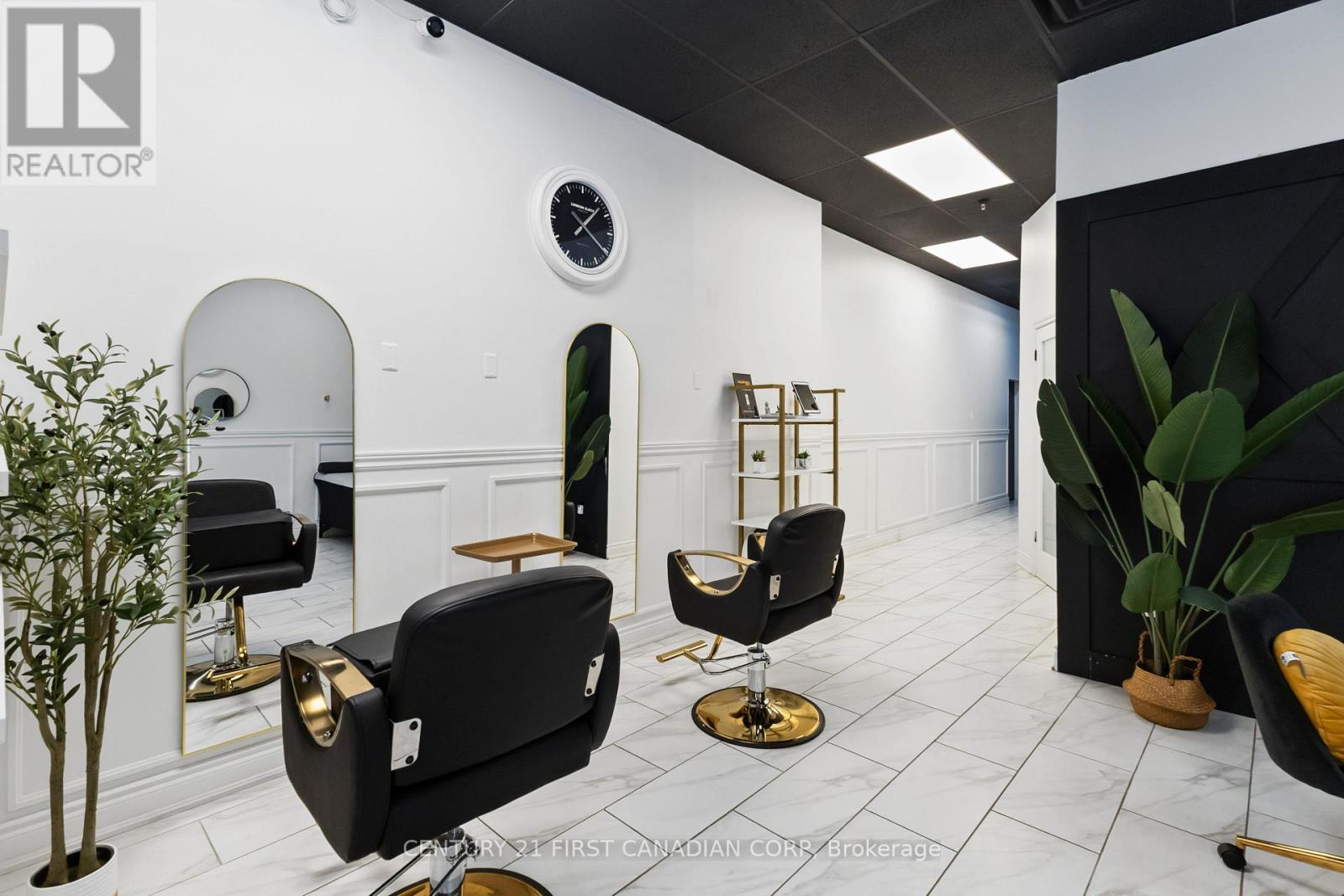 Hair Station - 9-972 Hamilton Road, London East (East O), ON