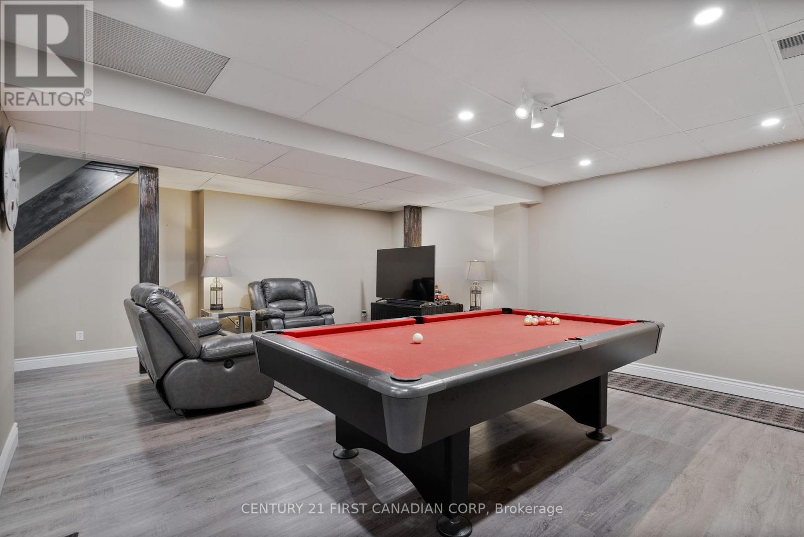 17 Allison Court, Strathroy-Caradoc (Ne), ON - Indoor Photo Showing Other Room