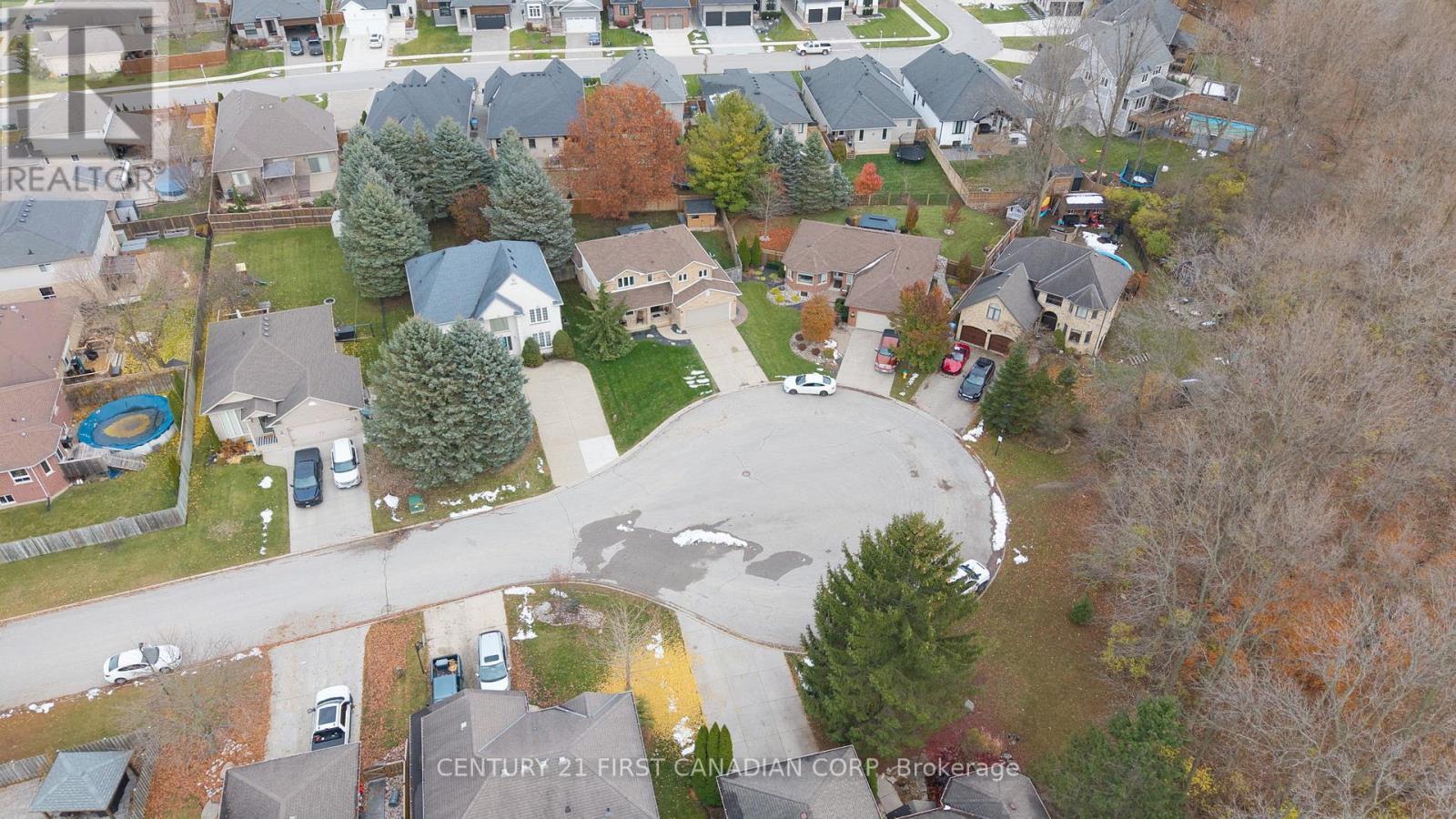 17 Allison Court, Strathroy-Caradoc (Ne), ON - Outdoor With View