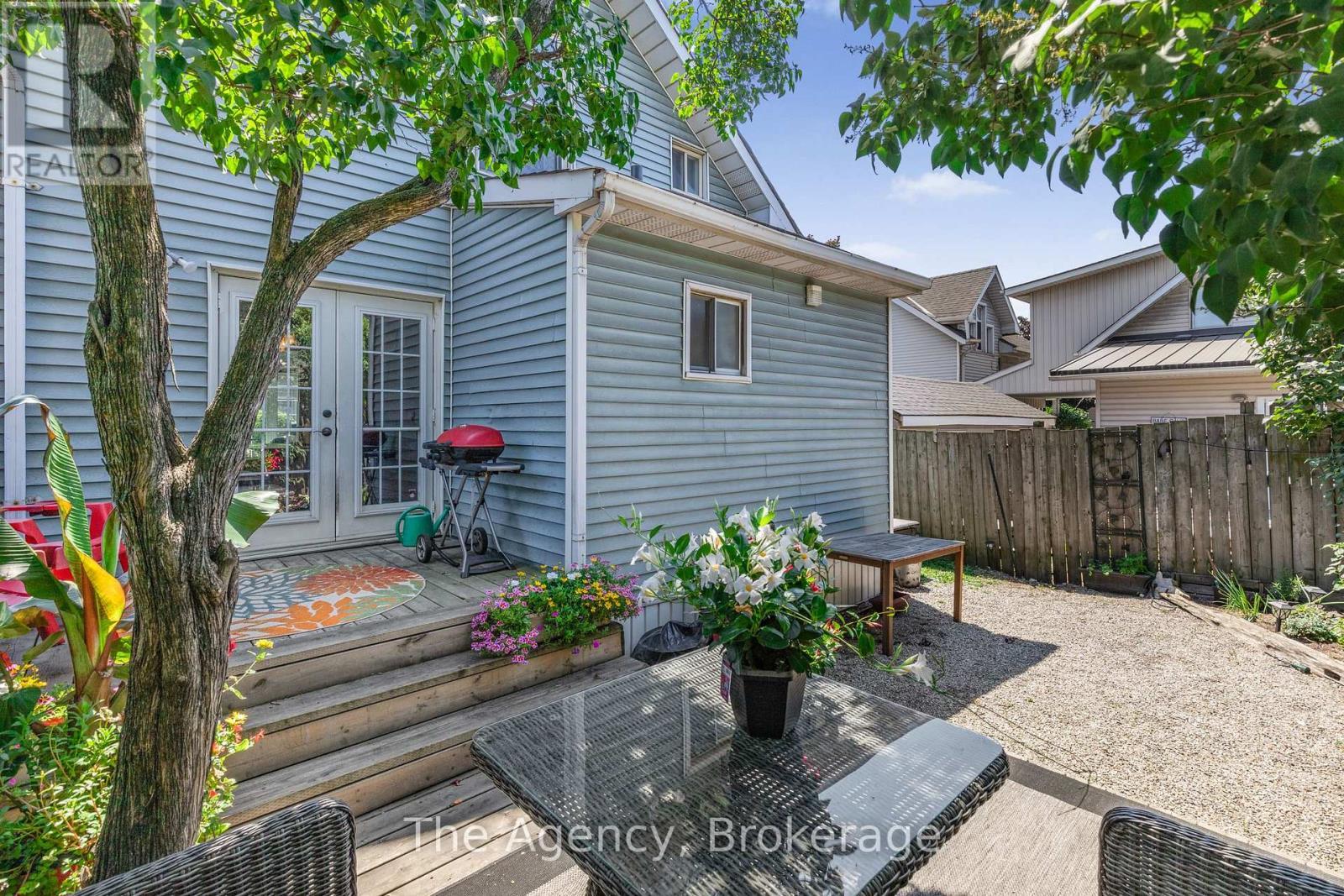 1 Mareve Avenue, Hamilton (Hamilton Beach), ON - Outdoor With Deck Patio Veranda With Exterior