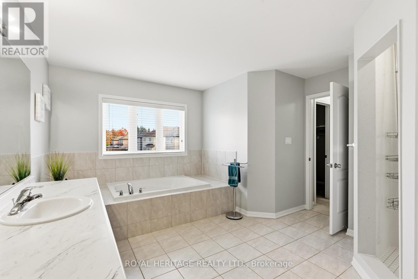 7 Sunderland Meadows Drive, Brock, ON - Indoor Photo Showing Bathroom