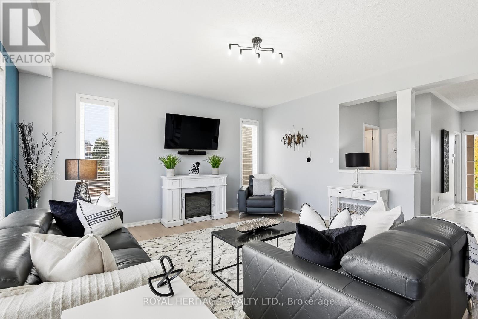 7 Sunderland Meadows Drive, Brock, ON - Indoor Photo Showing Living Room With Fireplace