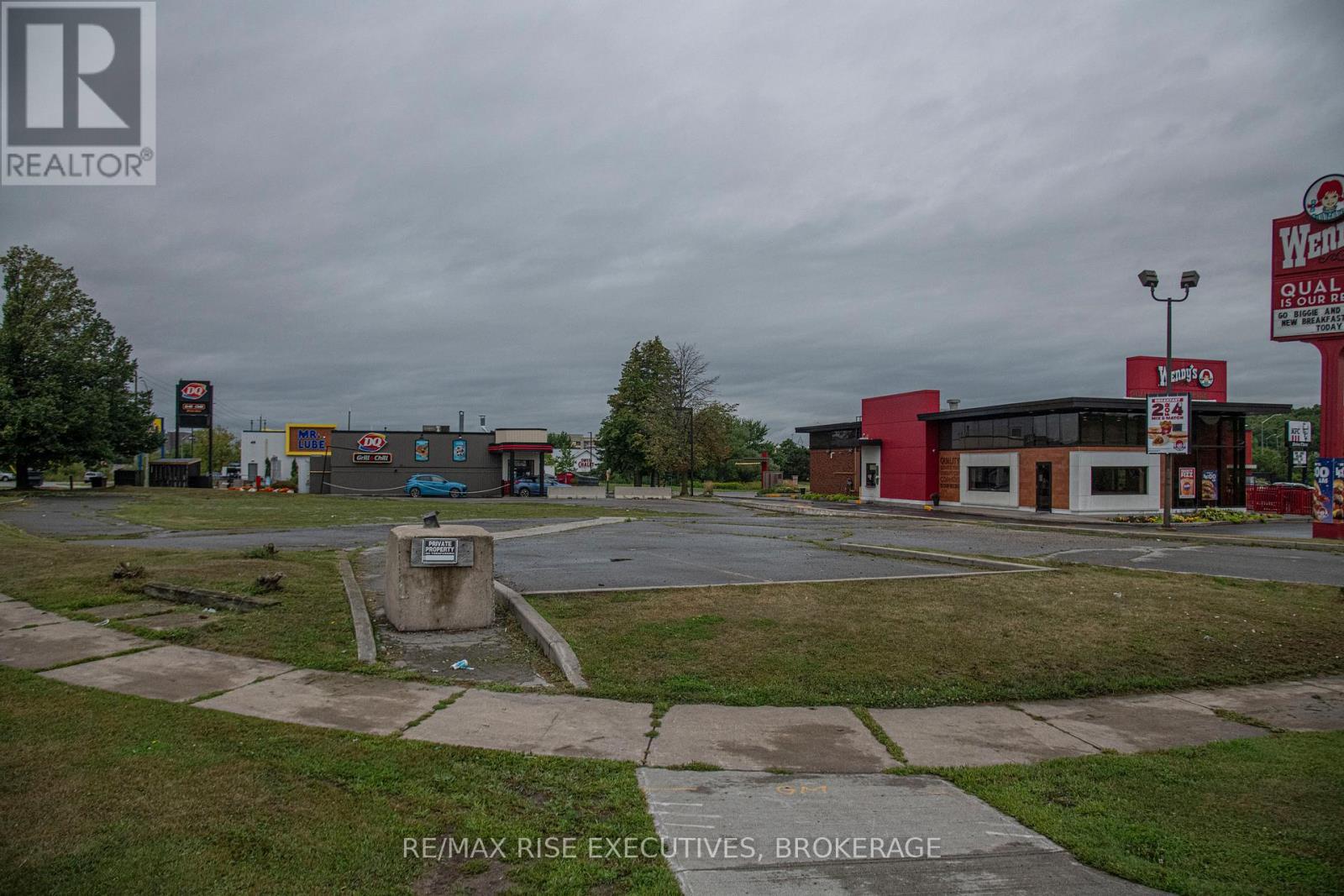 45 Dalton Avenue, Kingston (East Of Sir John A. Blvd), ON