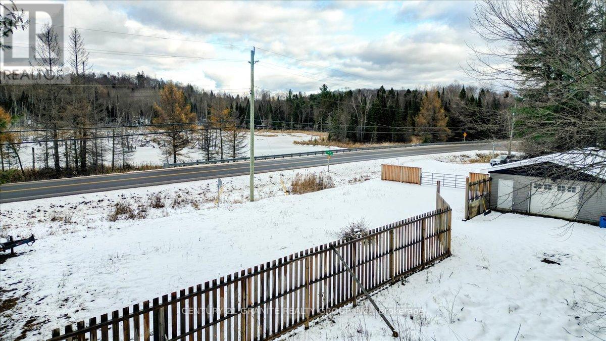 1725 Loop Road, Highlands East (Monmouth), ON