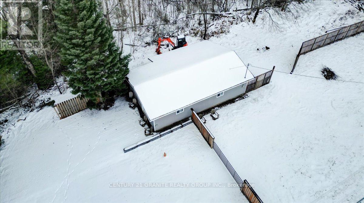 1725 Loop Road, Highlands East (Monmouth), ON