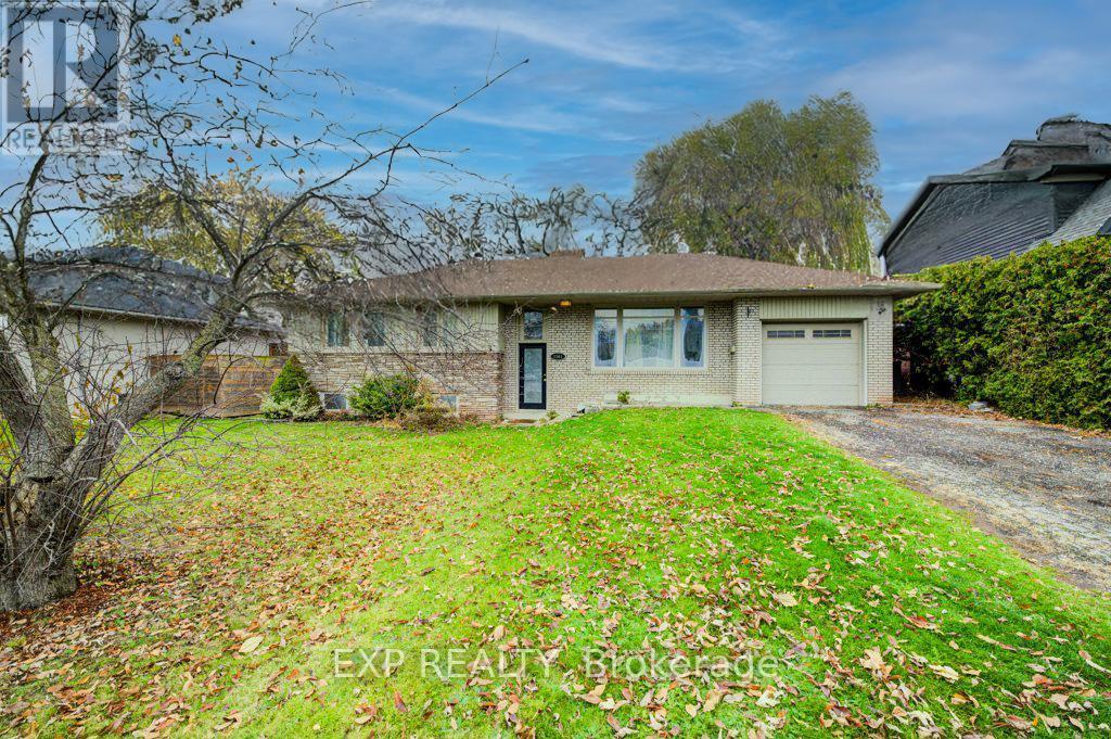 1361 Stanbury Road, Oakville (Wo West), ON - Outdoor