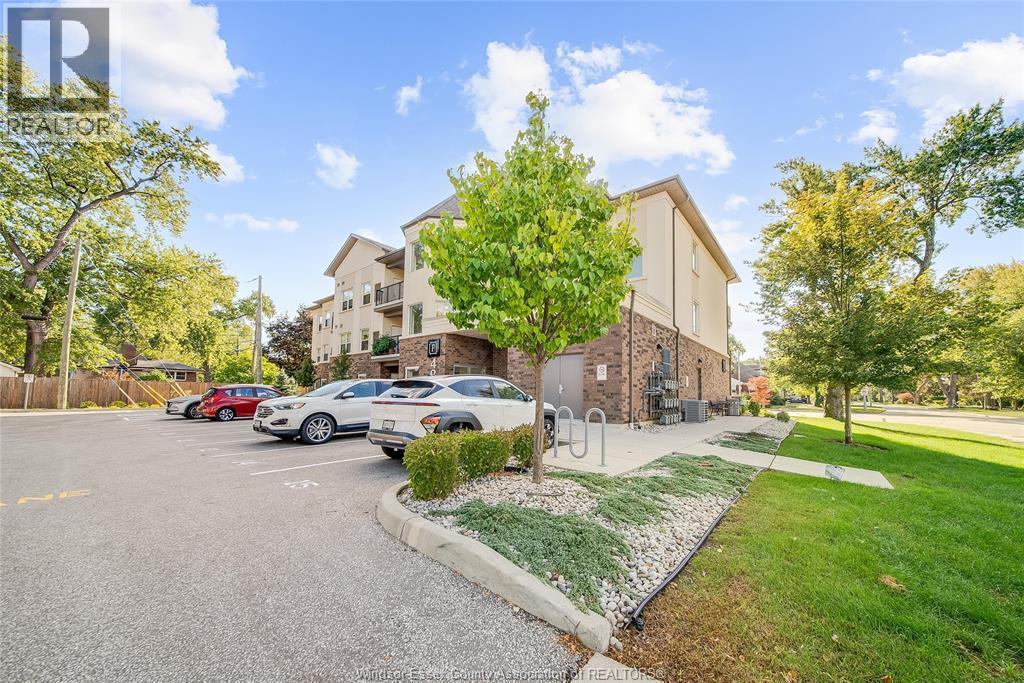480 Fairview Boulevard Unit# 105, Windsor, ON - Outdoor