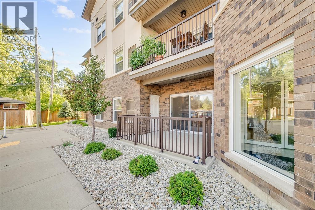 480 Fairview Boulevard Unit# 105, Windsor, ON - Outdoor With Balcony With Exterior