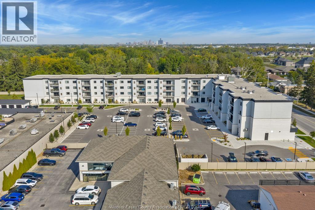3817 Howard Avenue Unit# 419, Windsor, ON - Outdoor With View