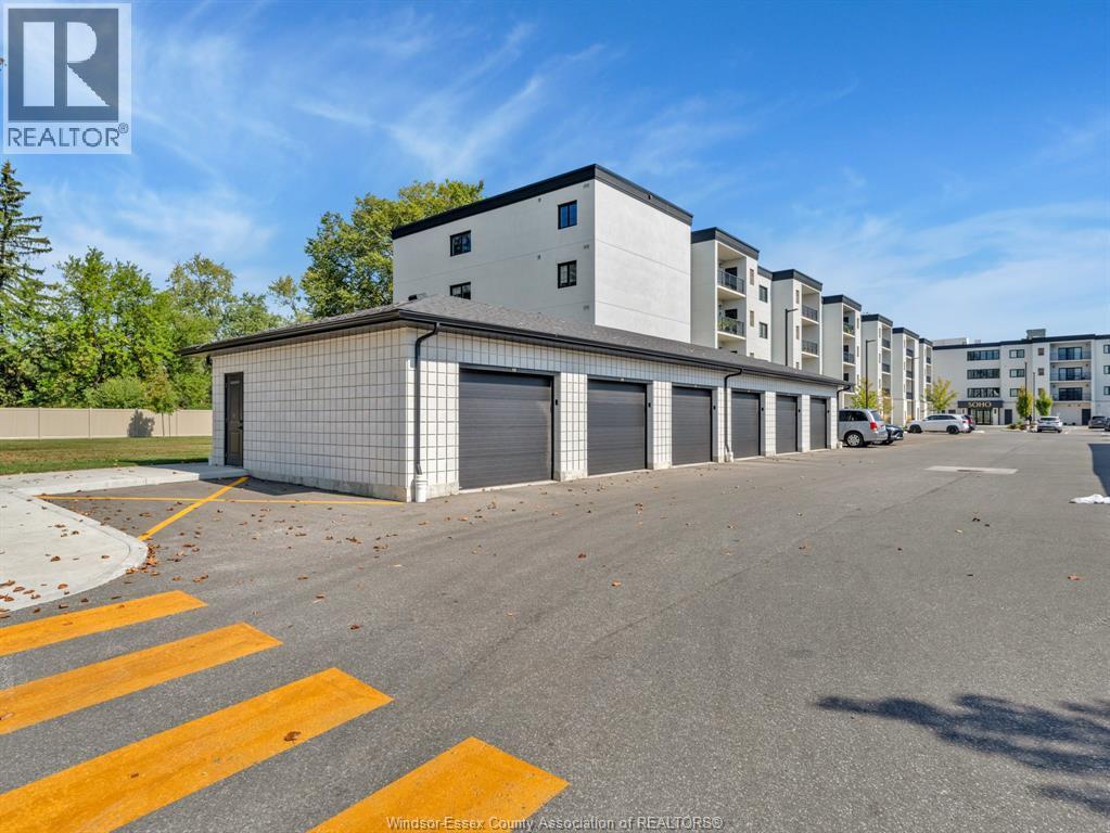 3817 Howard Avenue Unit# 419, Windsor, ON - Outdoor