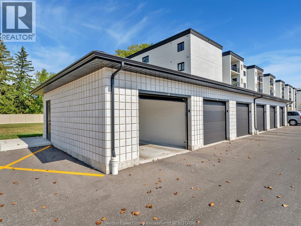 3817 Howard Avenue Unit# 419, Windsor, ON - Outdoor With Exterior