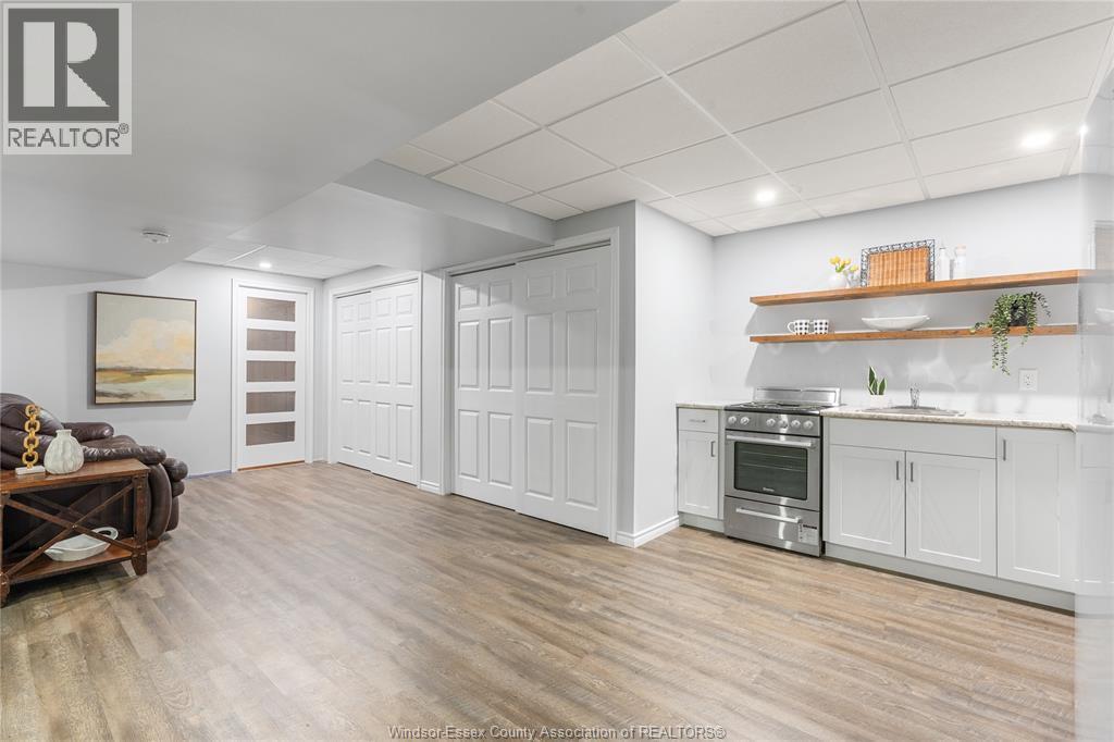 215 County Rd 34 West, Cottam, ON - Indoor