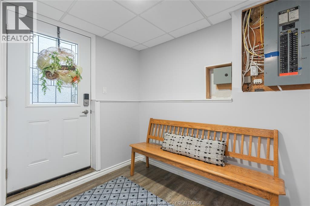 215 County Rd 34 West, Cottam, ON - Indoor Photo Showing Other Room