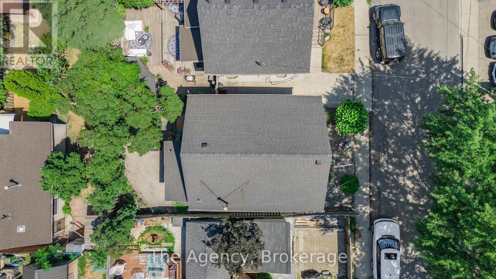 1 Mareve Avenue, Hamilton (Hamilton Beach), ON - Outdoor