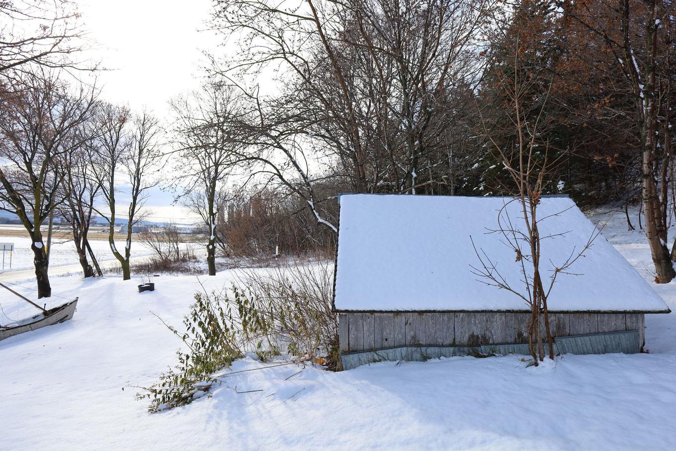 Backyard - 46 Route 132 E., Saint-Denis-De La Bouteillerie, QC - Outdoor