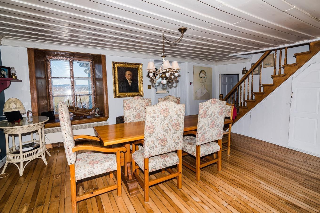 Dining room - 46 Route 132 E., Saint-Denis-De La Bouteillerie, QC - Indoor Photo Showing Dining Room