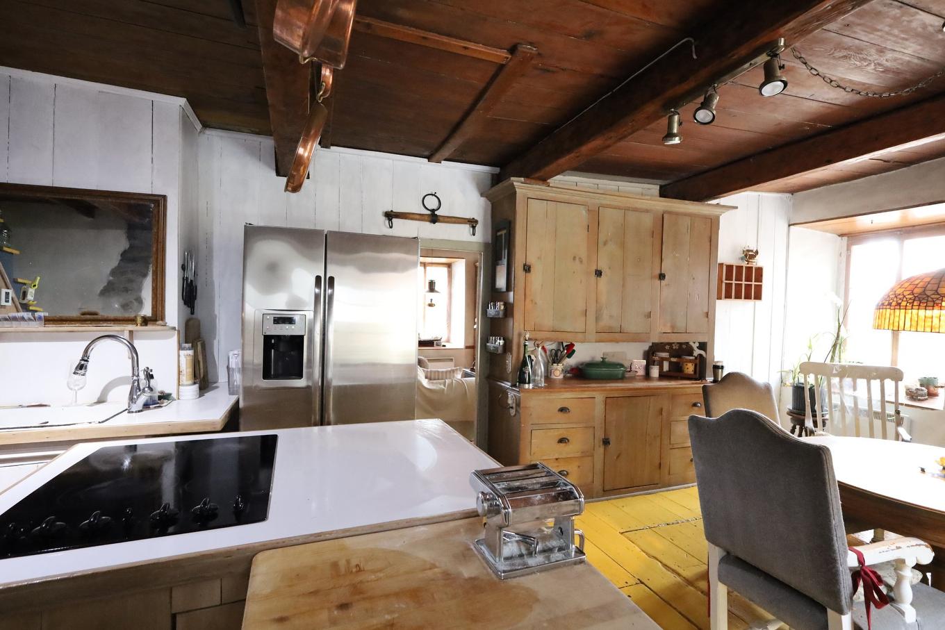 Kitchen - 46 Route 132 E., Saint-Denis-De La Bouteillerie, QC - Indoor Photo Showing Kitchen