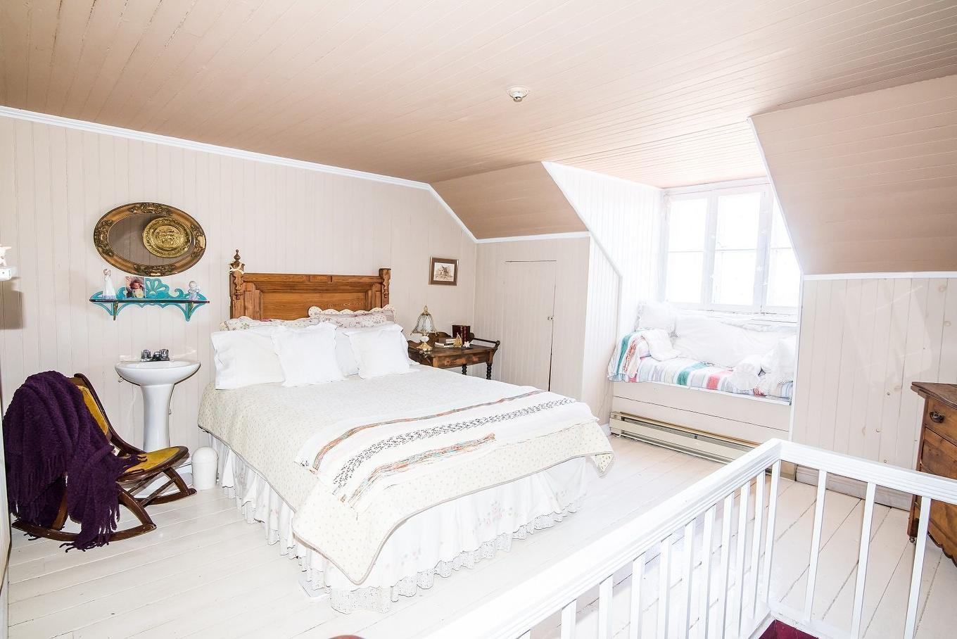 Bedroom - 46 Route 132 E., Saint-Denis-De La Bouteillerie, QC - Indoor Photo Showing Bedroom