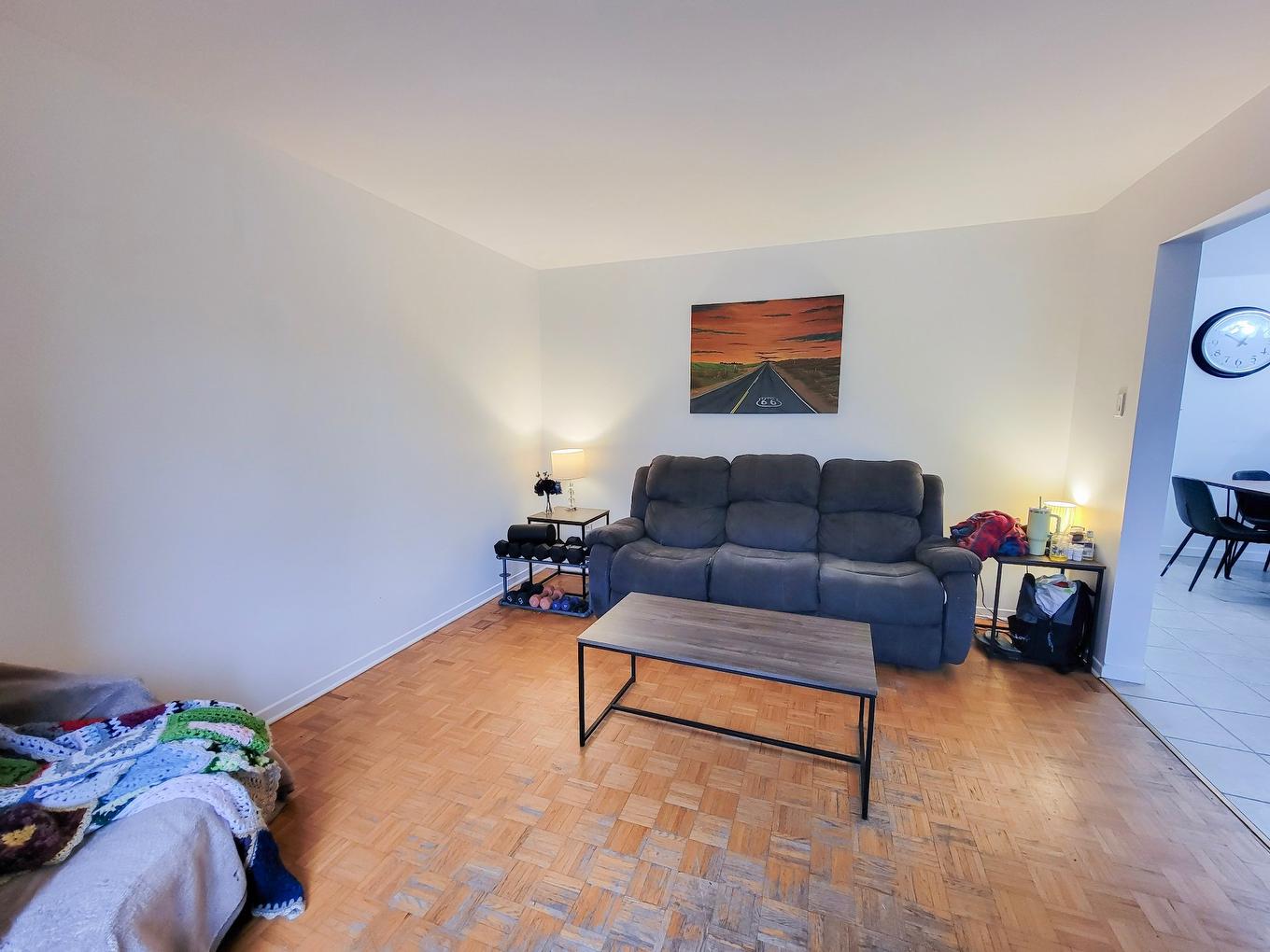Salon - 89 Rue Des Colibris, Lachute, QC - Indoor Photo Showing Living Room