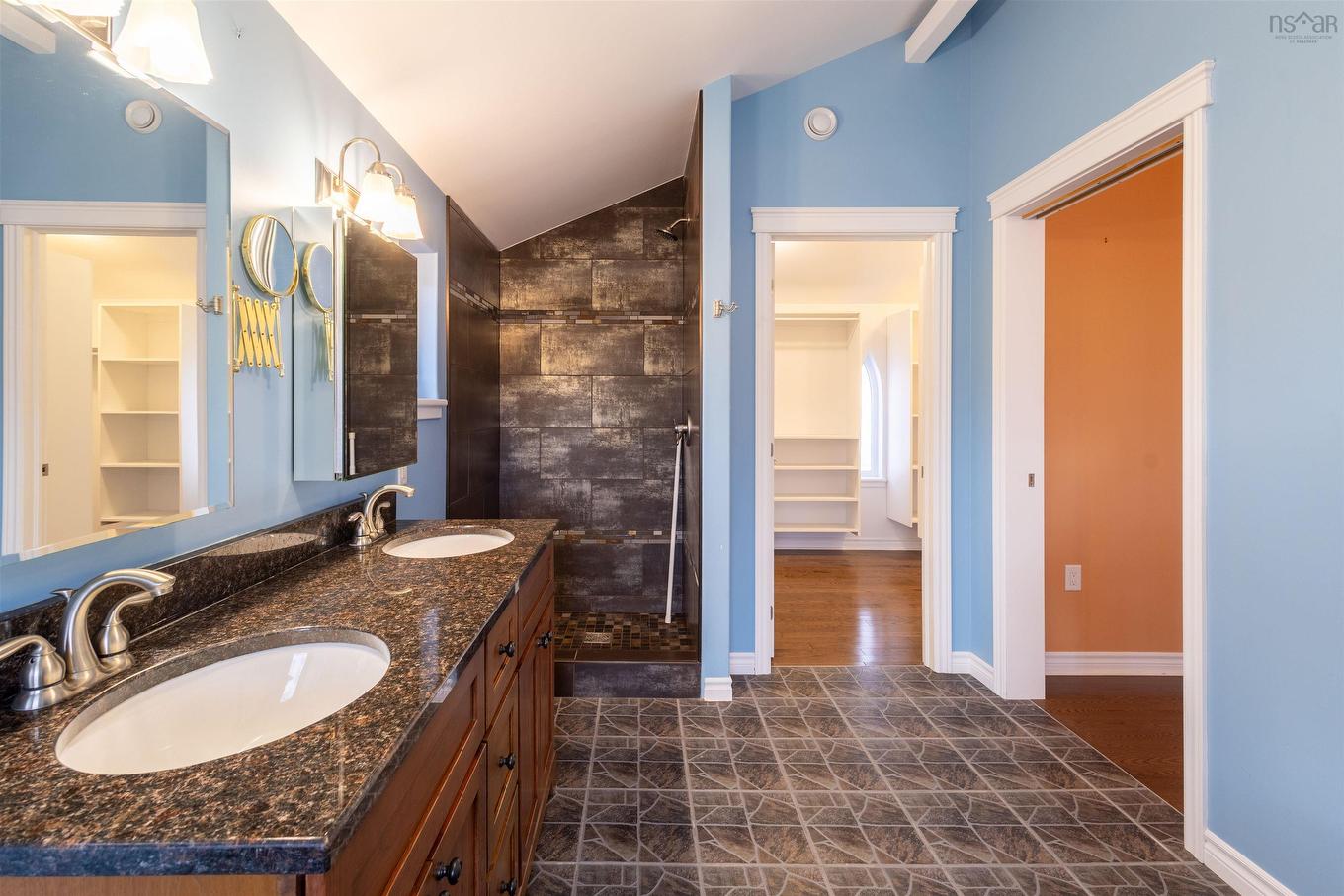 15 Howe Court, Sydney, NS