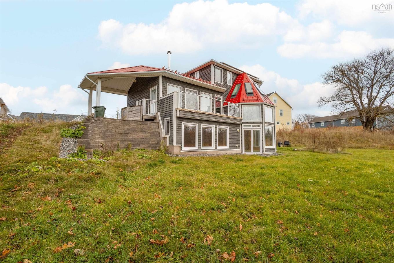 15 Howe Court, Sydney, NS