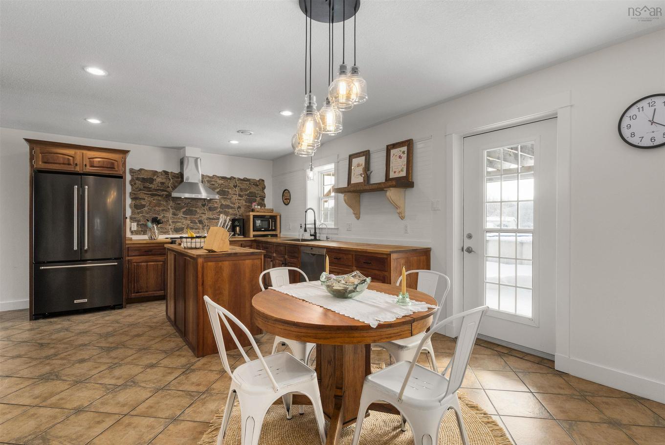 10928 Highway 1, Paradise, NS