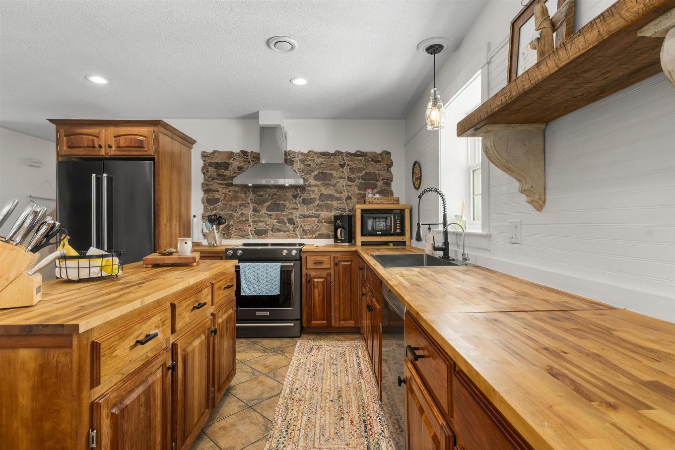 10928 Highway 1, Paradise, NS