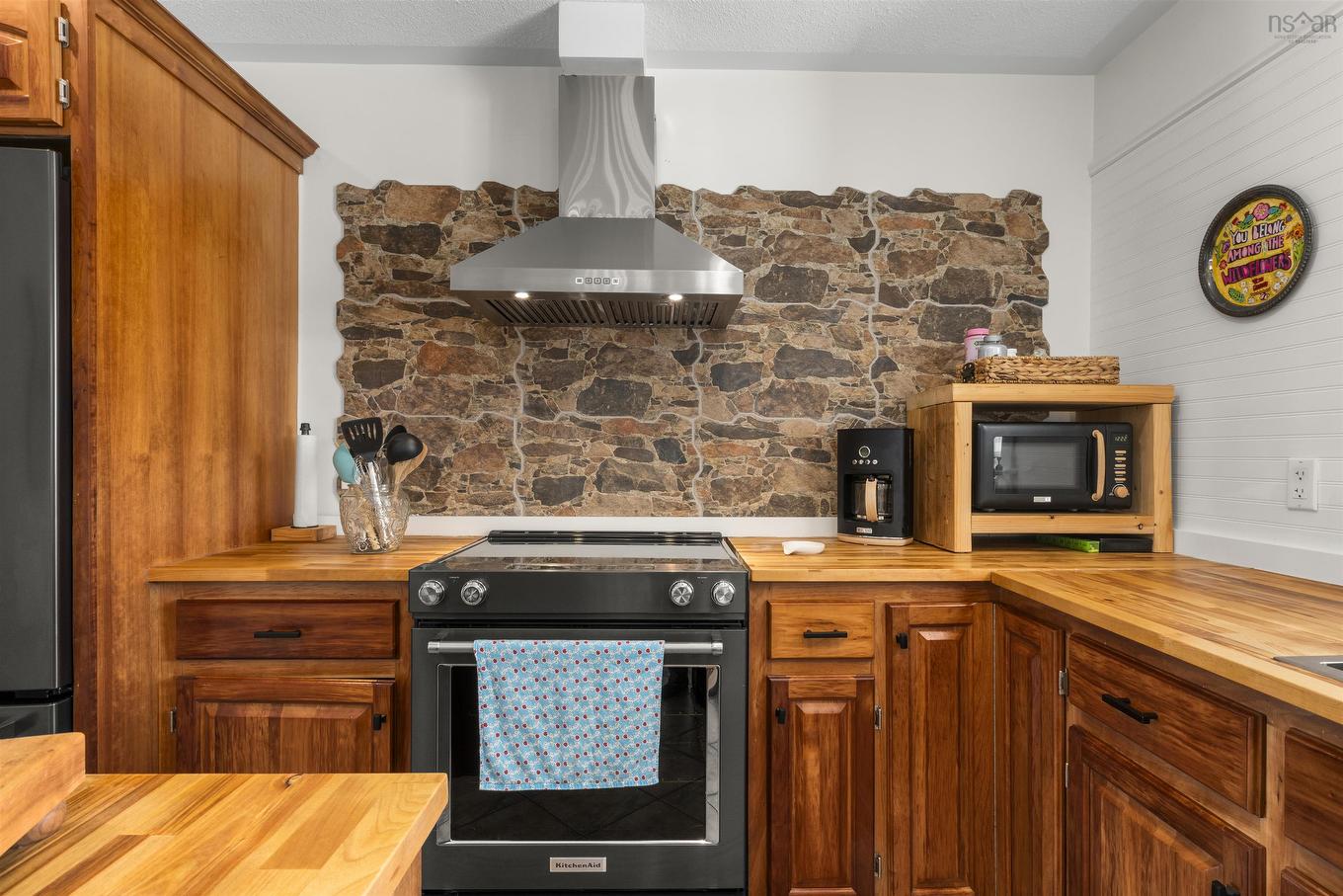 10928 Highway 1, Paradise, NS