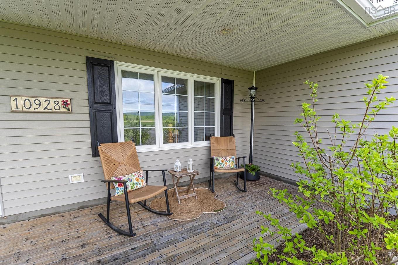 10928 Highway 1, Paradise, NS