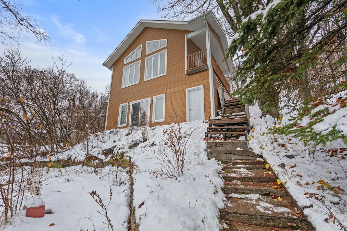 Façade - 700 Rue Du Cap, Saint-Hippolyte, QC - Outdoor