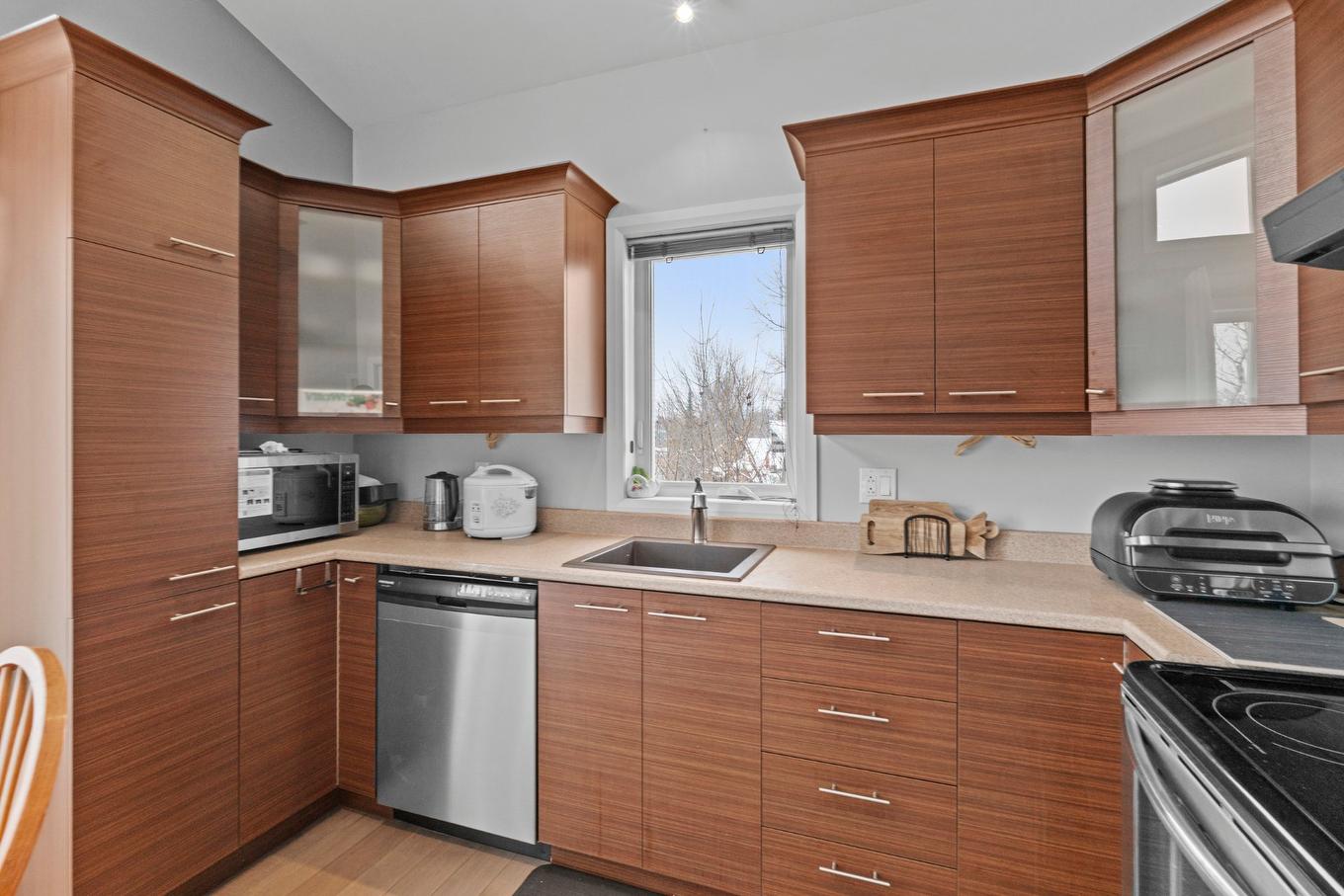 Cuisine - 700 Rue Du Cap, Saint-Hippolyte, QC - Indoor Photo Showing Kitchen