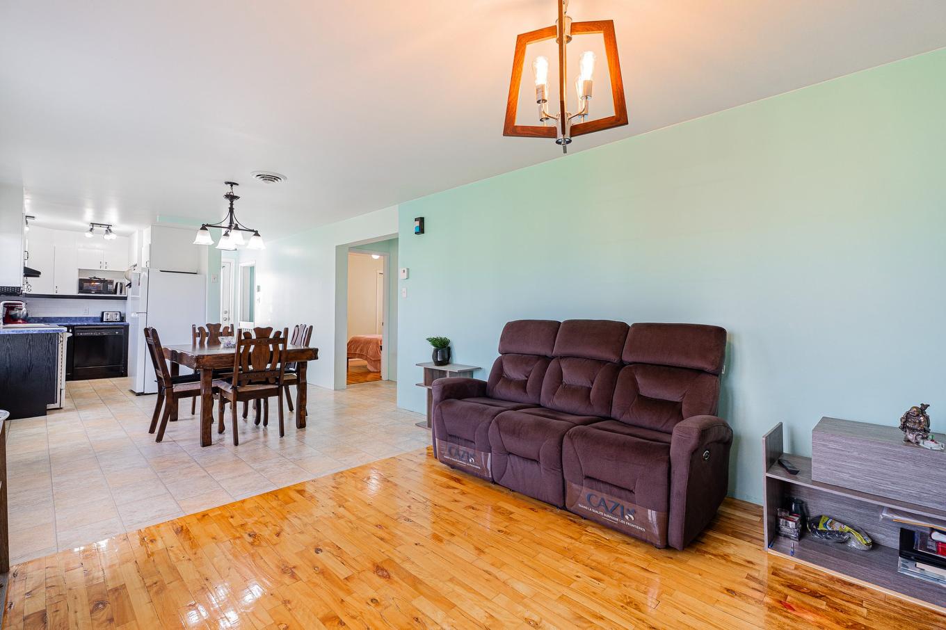 Living room - 42 Route 335, Saint-Lin/Laurentides, QC - Indoor