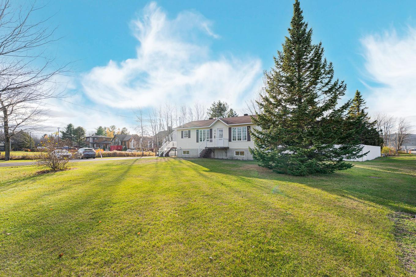 Frontage - 42 Route 335, Saint-Lin/Laurentides, QC - Outdoor