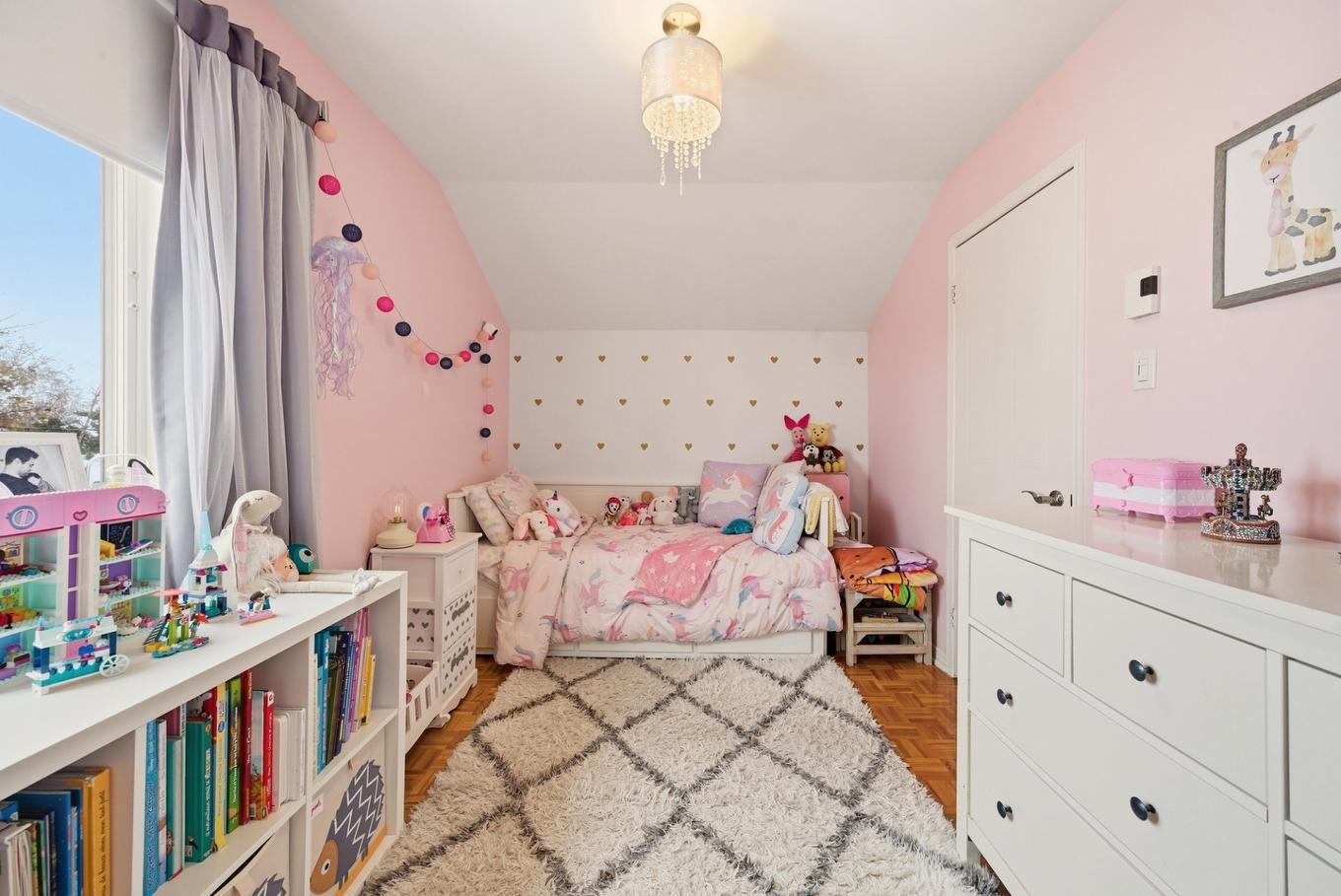 Bedroom - 17 Rue Des Perdrix, Saint-Basile-Le-Grand, QC - Indoor Photo Showing Bedroom