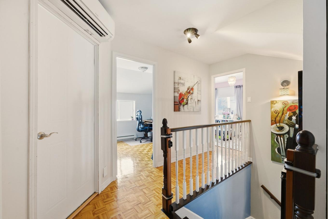 Staircase - 17 Rue Des Perdrix, Saint-Basile-Le-Grand, QC - Indoor Photo Showing Other Room