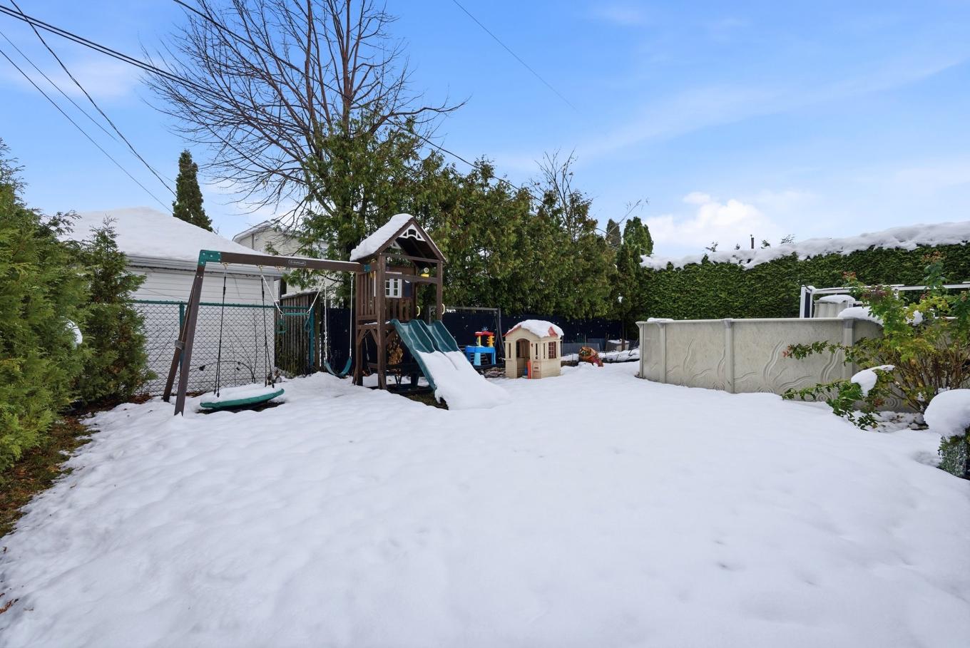 Backyard - 17 Rue Des Perdrix, Saint-Basile-Le-Grand, QC - Outdoor