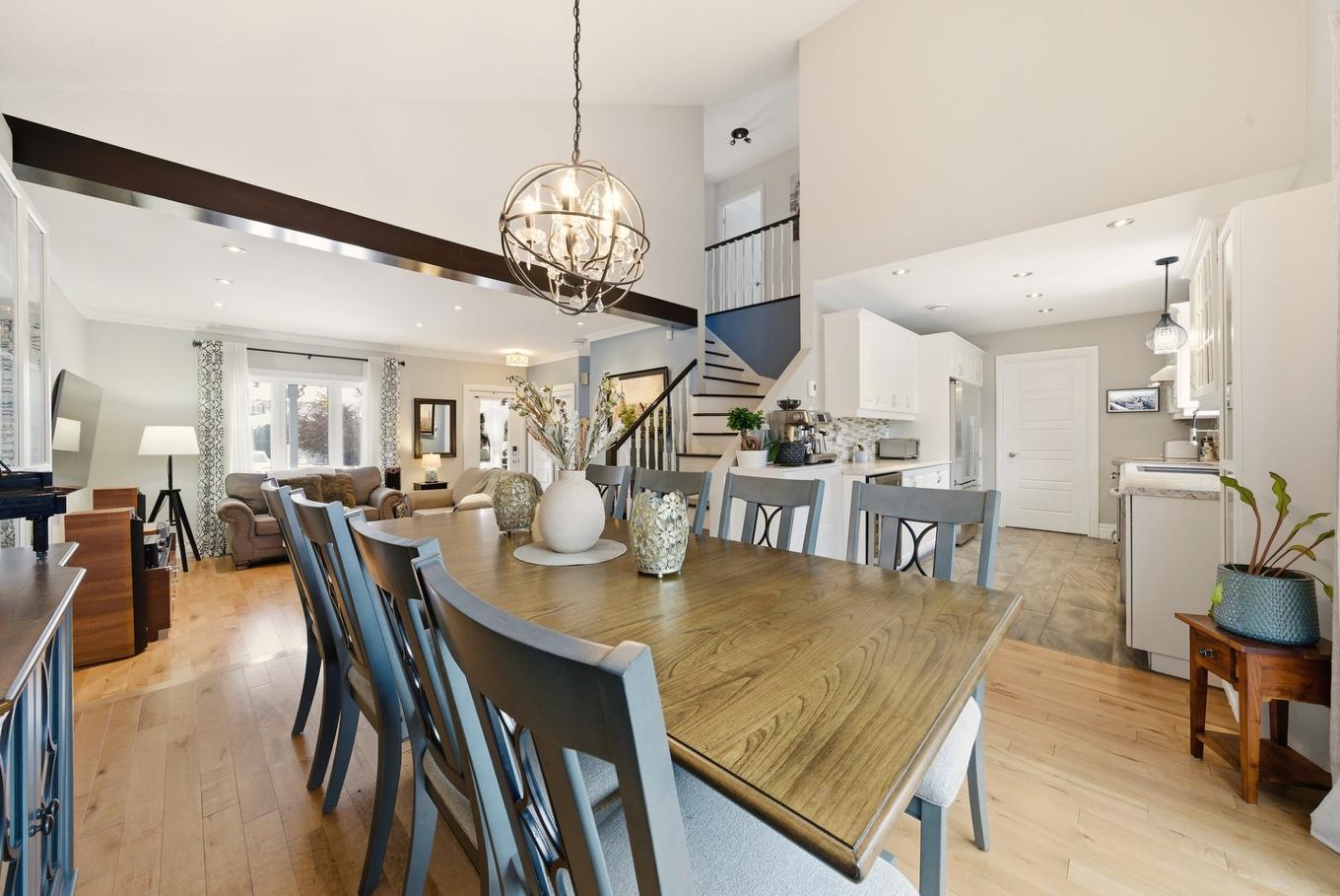 Dining room - 17 Rue Des Perdrix, Saint-Basile-Le-Grand, QC - Indoor Photo Showing Dining Room