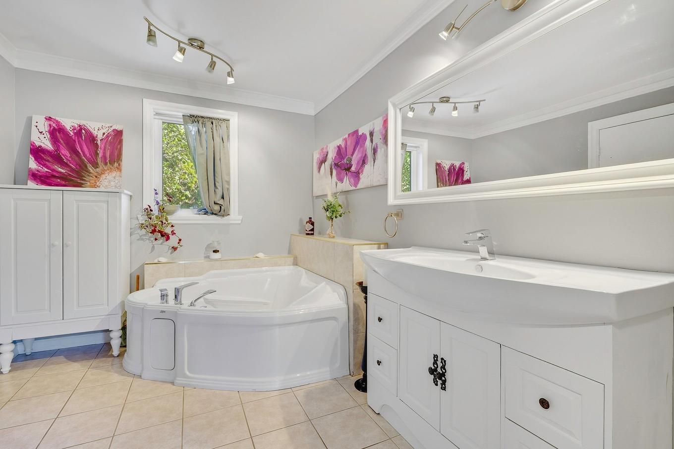 Bathroom - 1223 23E Avenue, Saint-Jérôme, QC - Indoor Photo Showing Bathroom