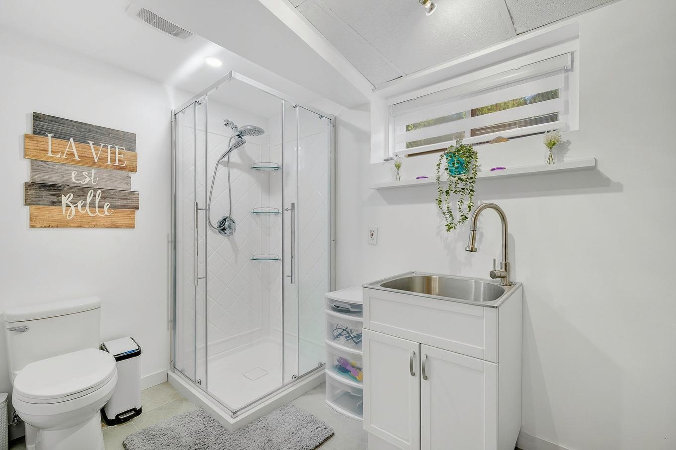 Bathroom - 1223 23E Avenue, Saint-Jérôme, QC - Indoor Photo Showing Bathroom