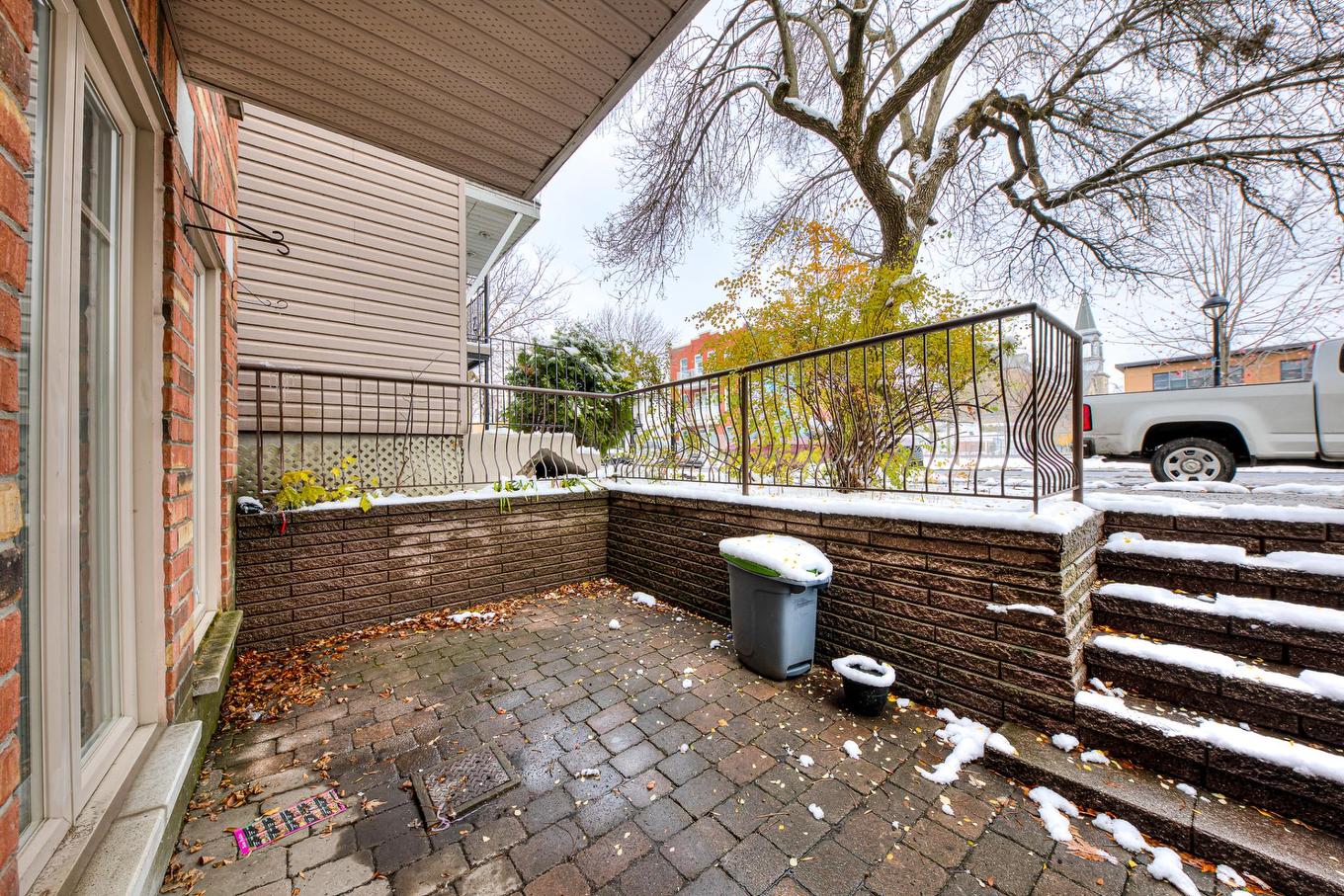 Frontage - 6017 Rue Hamilton, Montréal (Le Sud-Ouest), QC - Outdoor With Deck Patio Veranda With Exterior
