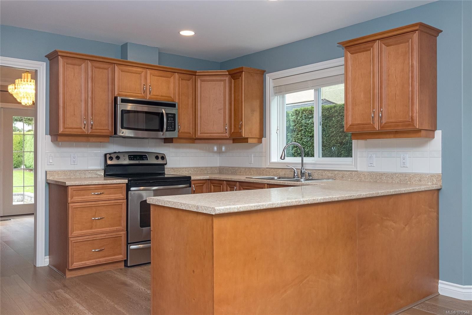 1405 Anna Clare Pl, Saanich, BC