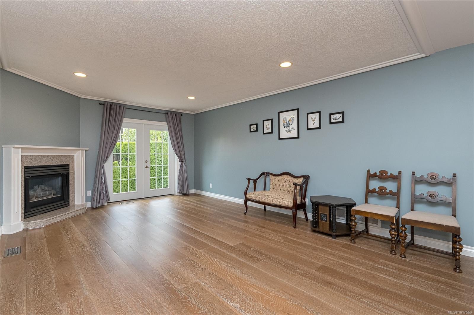 1405 Anna Clare Pl, Saanich, BC