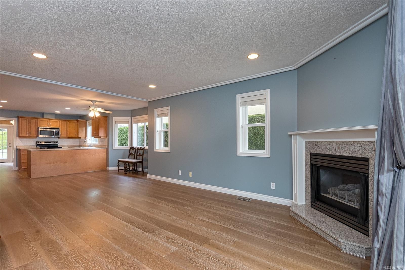 1405 Anna Clare Pl, Saanich, BC