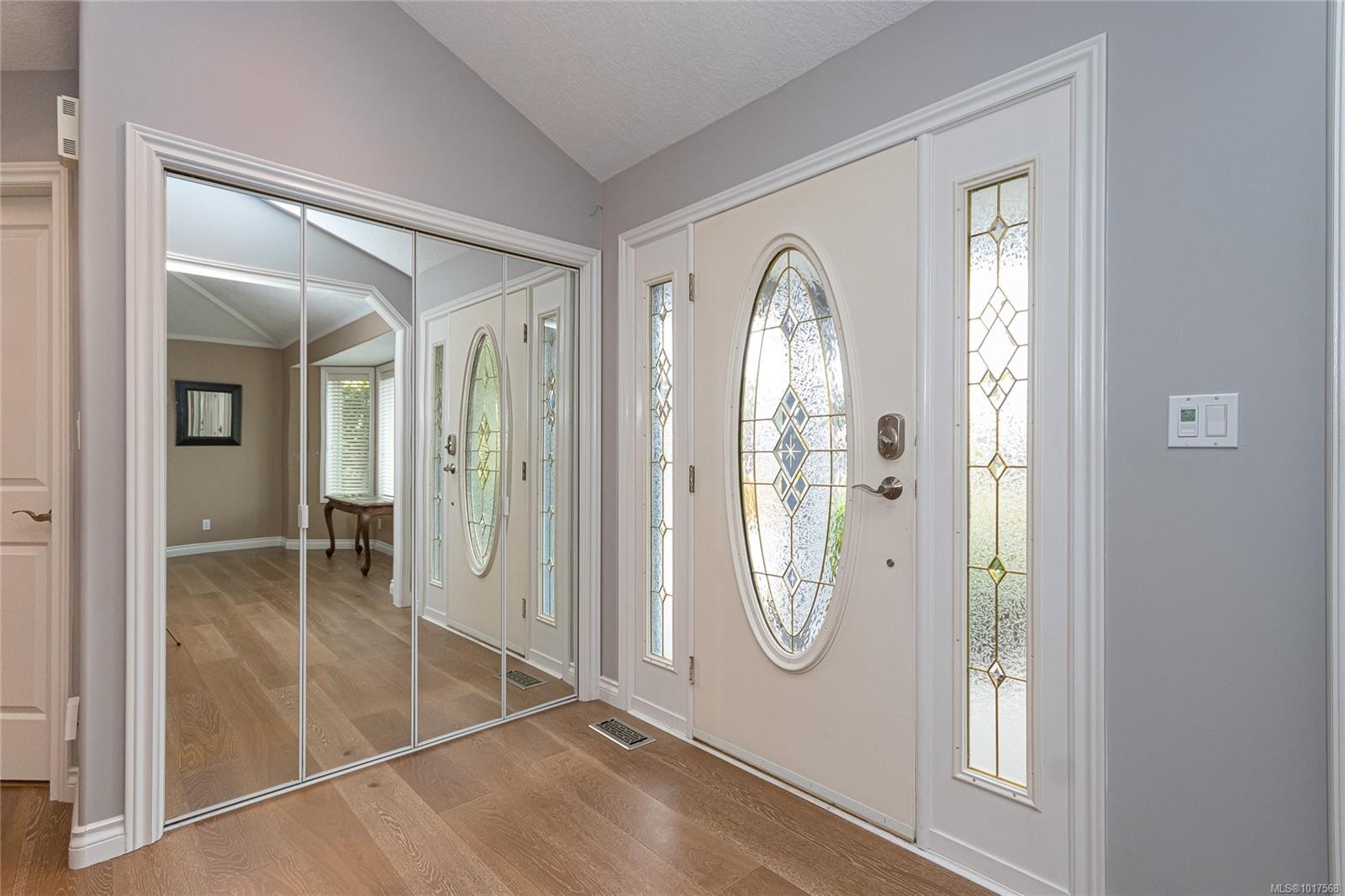 1405 Anna Clare Pl, Saanich, BC