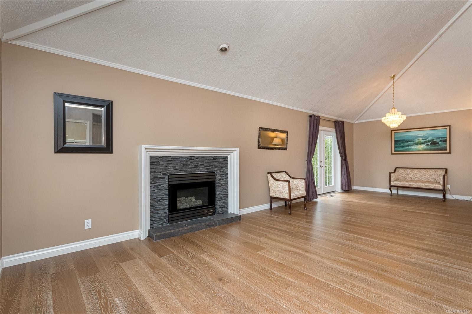 1405 Anna Clare Pl, Saanich, BC