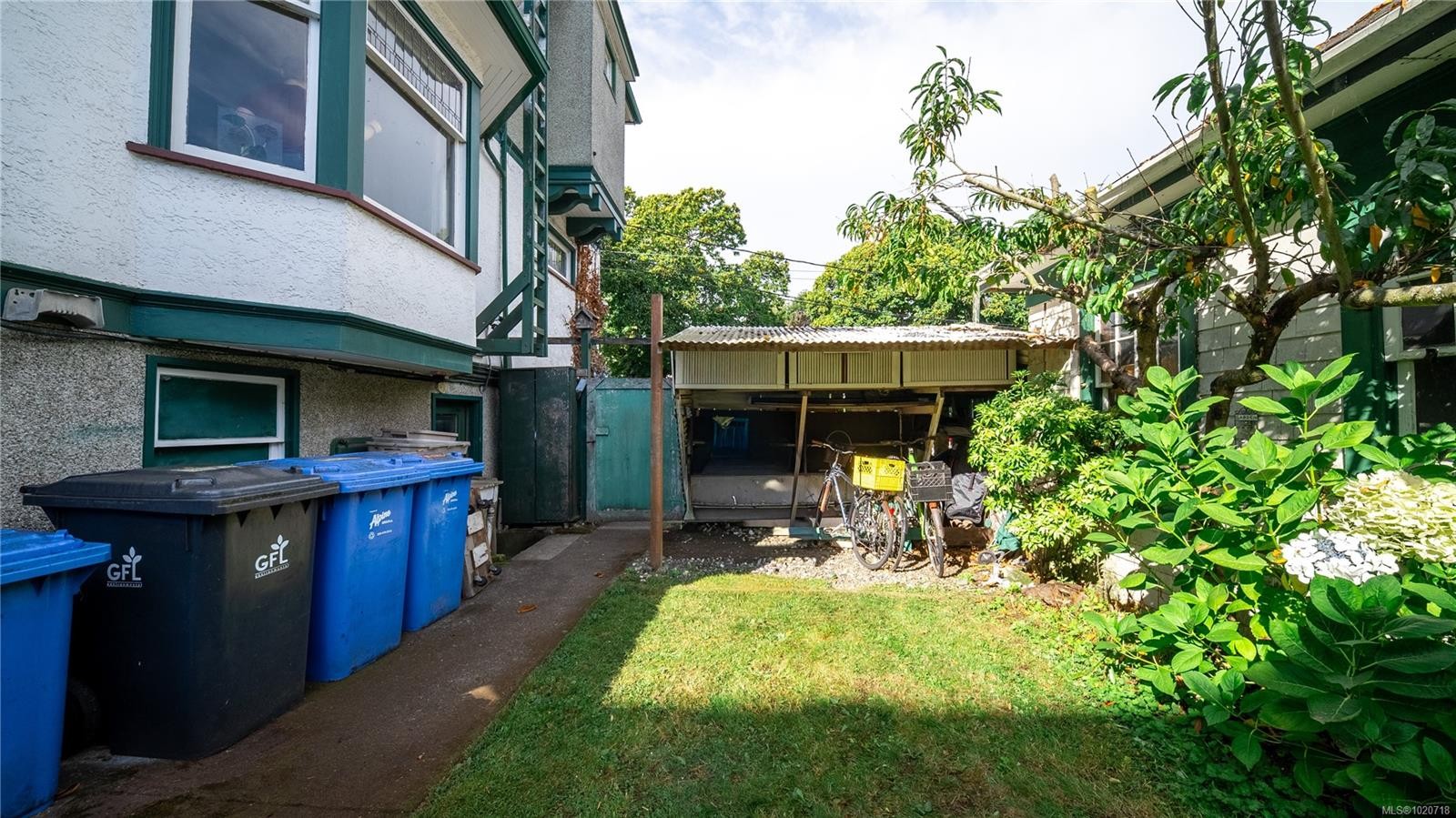 1124 Dallas Rd, Victoria, BC - Outdoor With Exterior