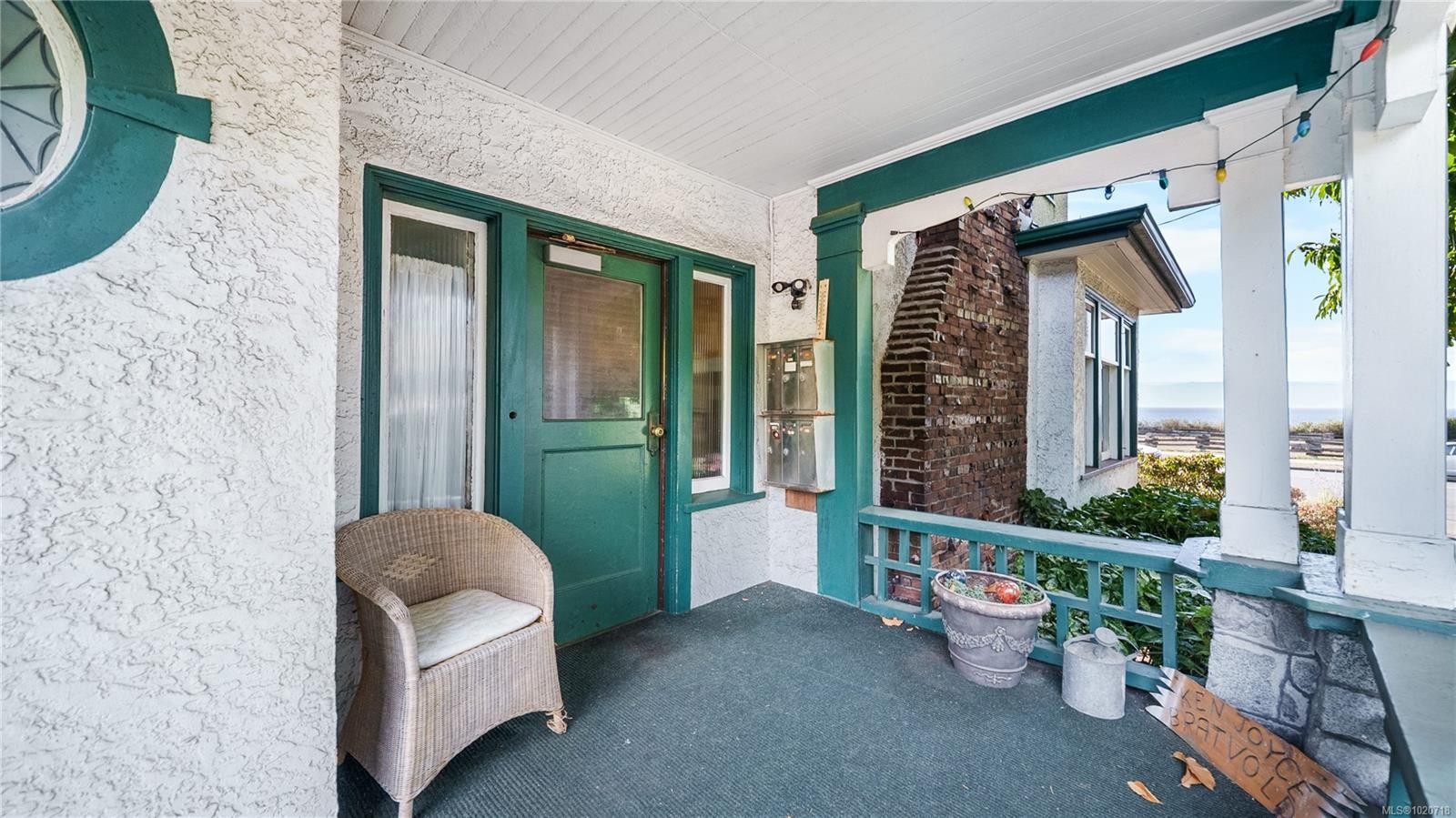 1124 Dallas Rd, Victoria, BC - Outdoor With Exterior