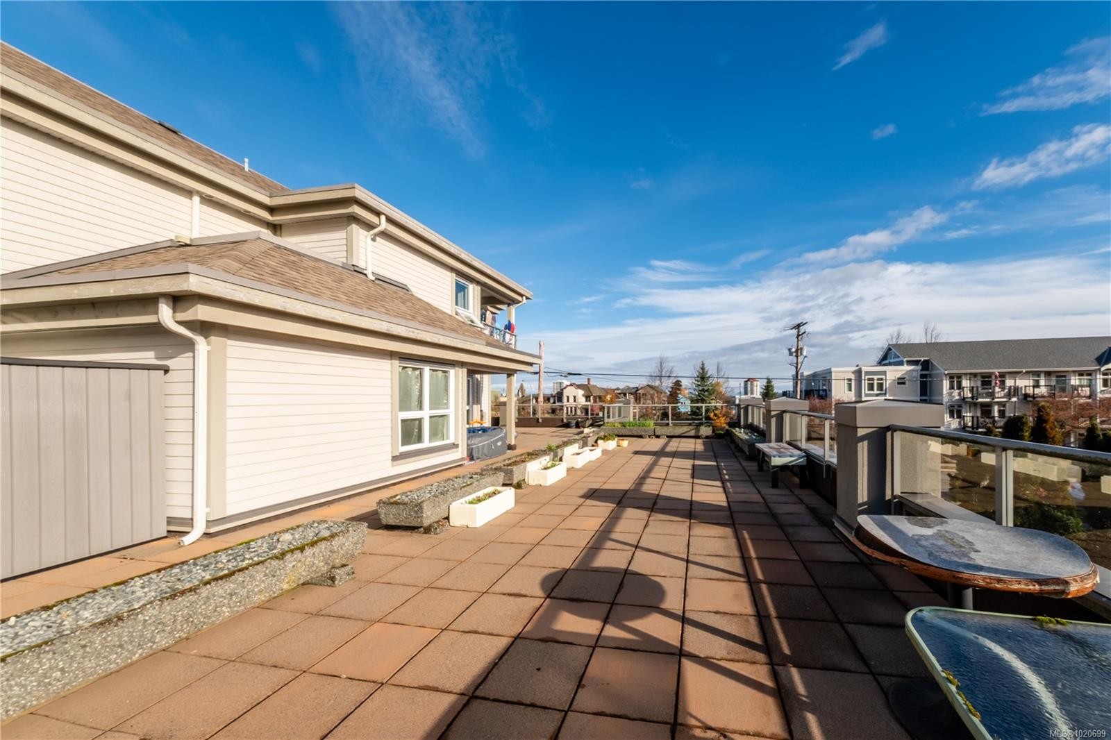 201-327 Prideaux St, Nanaimo, BC - Outdoor With Exterior
