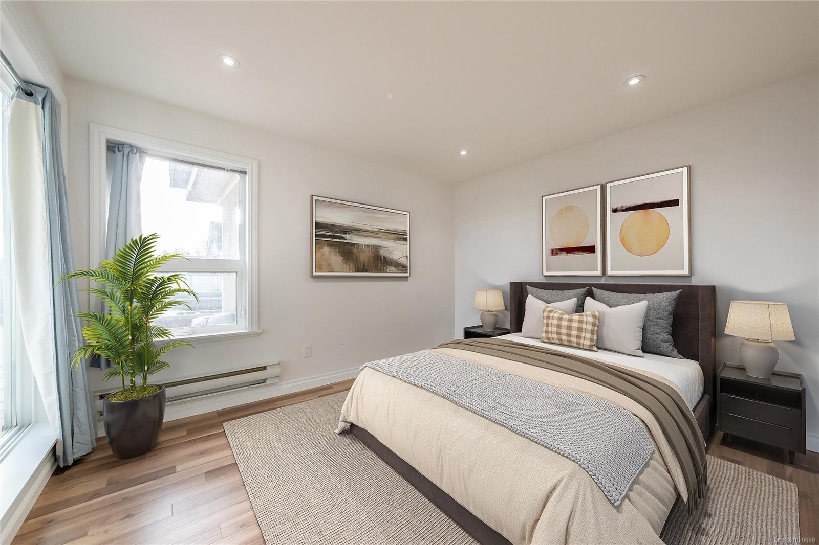 201-327 Prideaux St, Nanaimo, BC - Indoor Photo Showing Bedroom