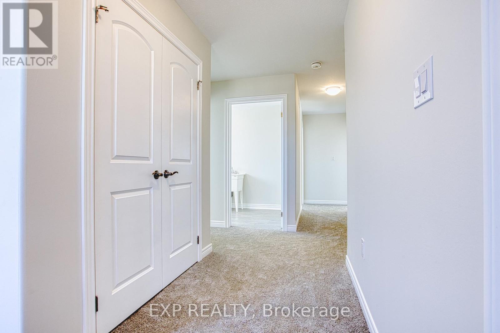 Upper - 20 Elvira Way, Thorold, ON - Indoor Photo Showing Other Room